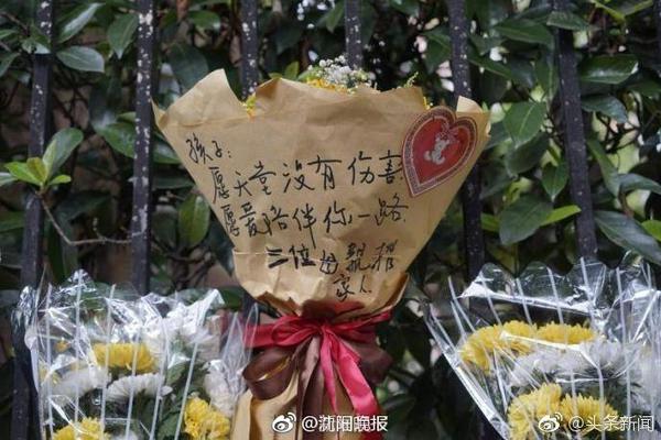 斯基拉：那不勒斯准备4200万欧报价恩多耶，年薪300万欧+奖金